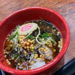 鴨と鶏 中華そば  大林 - ラーメンのスープをかけて残しておいたNARUTOをのっけてみました♪