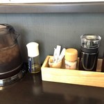 とんかつ成蔵 - 卓上