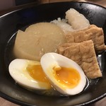 カプリス食堂 - ●おでん/あつあげ（120円） ●おでん/たまご（120円） ●おでん/糸こん（120円） ●おでん/大根（150円）