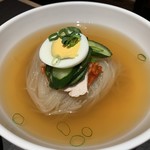 一龍 - 自家製手打ち冷麺（中）（￥990）