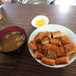 Jitsusen Shiyokudou - カツ丼（680円）2019年10月