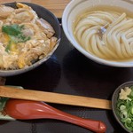 純愛うどん なでしこ - 親子丼セット（￥842）