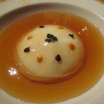 アピシウス - 雲丹とキャビアとカリフラワークリーム　コンソメゼリー寄せ