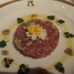 アピシウス - 鮪、コルニション、オリーブ、アボガドのタルタル仕立て　わさびソース