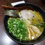 七志 とんこつ編 - 魚介ラーメン＋トッピング小ネギ