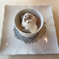 ラ メゾン ヒトトキ - デザート ガトーショコラと紅茶の柿のコンポート、飲み物