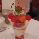 資生堂パーラー - 山形県　岡田果樹園産　佐藤錦のパフェ