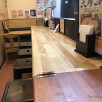 六角箸 - オープンキッチンエリア
