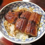 辻屋 - 小丼 三切れ入り丼 肝吸い 漬物付き 2,080円（税込）。　　　　　　2019.10.05