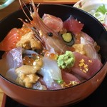 Isoryouri Hamaya - 鶴亀丼(豪華海鮮丼)2,200円(税別)…何から食べようか悩みます♪