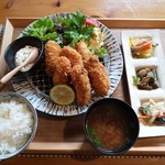 Sankai Daidokoro Yomogian - 牡蠣フライ定食※季節限定