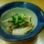 川栄 - お通しは鶏肉