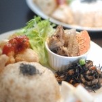 オレガノカフェ - ワンプレートの全体像：もっと美味しい雰囲気です；