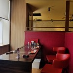 お好み焼 ゆかり - 店内は落ち着ける良い雰囲気