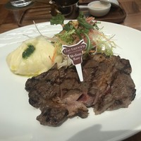 ザ タヴァン グリル＆ラウンジ - 