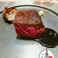 銀座 大石 - 牛ランプ肉の炭火焼　ペコロスを添えて