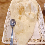 Bistro Mitocha - プレーンナン
                      かなりBIGサイズ！