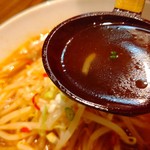 上海華龍 - 【2019.10.11(金)】四川風もやしラーメンのスープ