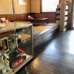 吉ひろ - テーブル席