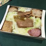 台富便當 - 料理写真:【福隆 月台便當】招牌飯 65元(約220円)