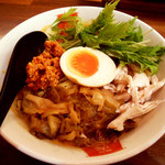 麺屋虎杖 - 「冷やしザーサイと蒸し鶏カレー担々麺」（970円）