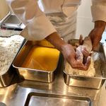 箱崎 井のかわず - 丁寧に粉打ちし（承認済み）