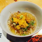 和料理 と魚 - 蓮根まんじゅう生ウニのせ