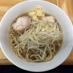 ラーメン二郎 - ラーメン 780円　麺半分・ヤサイ少な目にんにくで