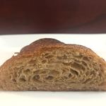 ベッカライ ビオブロート - 
      クロワッサンの断面