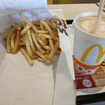 マクドナルド - 消費税１０％のシャカシャカポテト＆マックシェイク～～☆