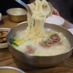 잠원 홍두깨 수타 칼국수 - 