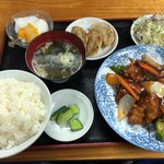 台湾料理　紫森 - 酢豚定食　980円＋10%