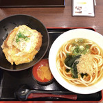 得得 - ●かつ丼ランチ¥902税込
かけうどんを選択