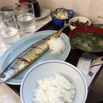 食事処 魚屋の台所 - 僕の「塩さんま」