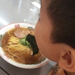 まるたかラーメン - 「醤油」海苔は一番最初