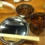 Oosaka Yakiniku Horumon Futago - 取り皿とポン酢、タレ