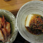 韓国料理 満月 - キムチに冷や奴