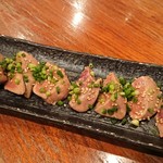 串焼き 鳥獣戯画 - 白レバーのたたき    690円