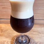 ホップ フロッグ カフェ - 窒素バージョンのコーヒービール