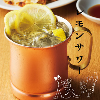 肉汁餃子と煮込みの酒場。しんちゃん_2