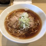 麺商人 - 煮干し中華そば きほん