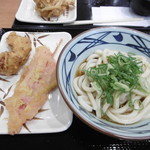 丸亀製麺 - かしわ、紅しょうが、ぶっかけ