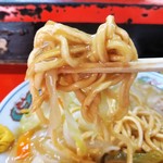 新ちゃん - かたい焼そば　麺リフト