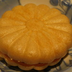 銀座 しのはら - フォアグラ、マンゴー、パッションフルーツの最中