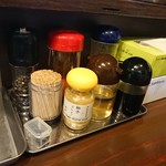 麺屋いちびり - 調味料たち
