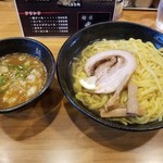 Menya Musou - つけ麺 中盛り こってり 熱盛り（税込830円）