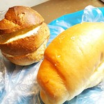 Fukusuke Bekari - 定番の塩パンと 聞いたことの無いパン 2つで227円