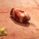 吉鮨 - 煮穴子(対馬産)
      人生最高の煮穴子です。信じられない柔らかさです。絶品でした。