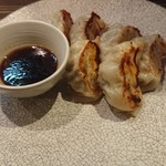 CHINESE DINING KU - 焼き餃子（6個）