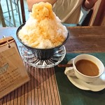 農家カフェ ippongi - アップルティーかき氷(リンゴと紅茶の相性が良く美味しい♪)